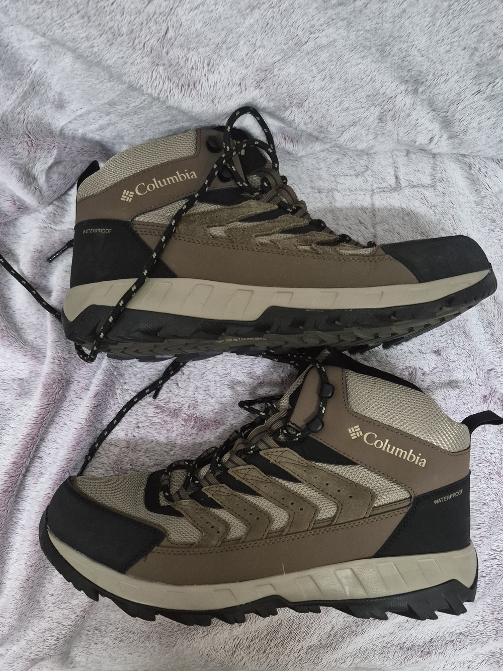 Columbia Men's Brown and Black Waterproof Hiking Boots